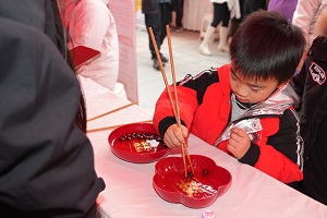 “百米小巷”人潮涌動(dòng)！瑞方人力助力2025年武侯區(qū)春風(fēng)行動(dòng)專場招聘會(huì)“開門紅” 第8張